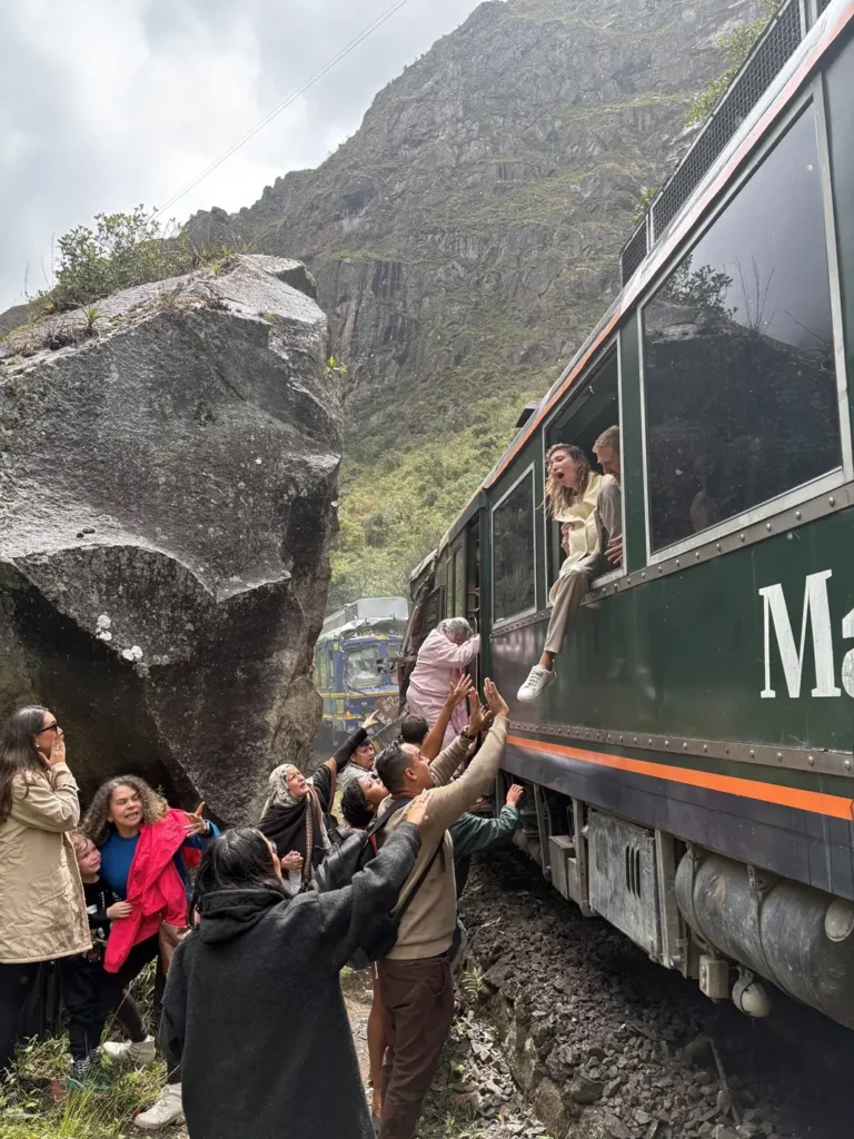 Colisão entre trens em Machu Picchu mata maquinista e fere 40 11 news 29413 1767144769