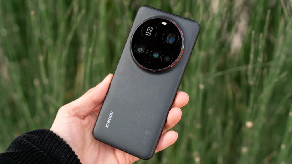 Xiaomi 17 Ultra com zoom físico Leica