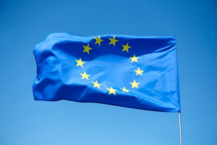 UE avisa que não aceitará novo aumento de tarifas dos EUA, exige cumprimento do acordo de 2025 e 'total clareza' de Washington 9 news 35073 1771855667