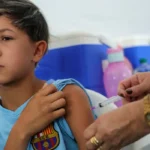 Vacinação de meninos contra o HPV chega a 74,78% em São Paulo